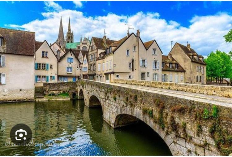 L Ecuyer Appartement Au Coeur Du Quartier Historique Chartres Kültér fotó